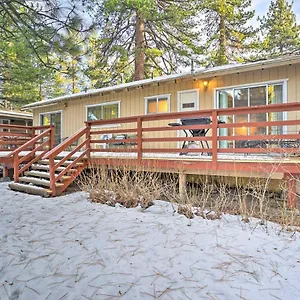 Cozy With Yard, Deck And Bbq - Walk To Lake Tahoe! , South Lake Tahoe United States